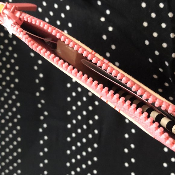 Falling Flower Pencil Pouch & Stationery 6-Piece Set. It is NEW. - Picture 5 of 15